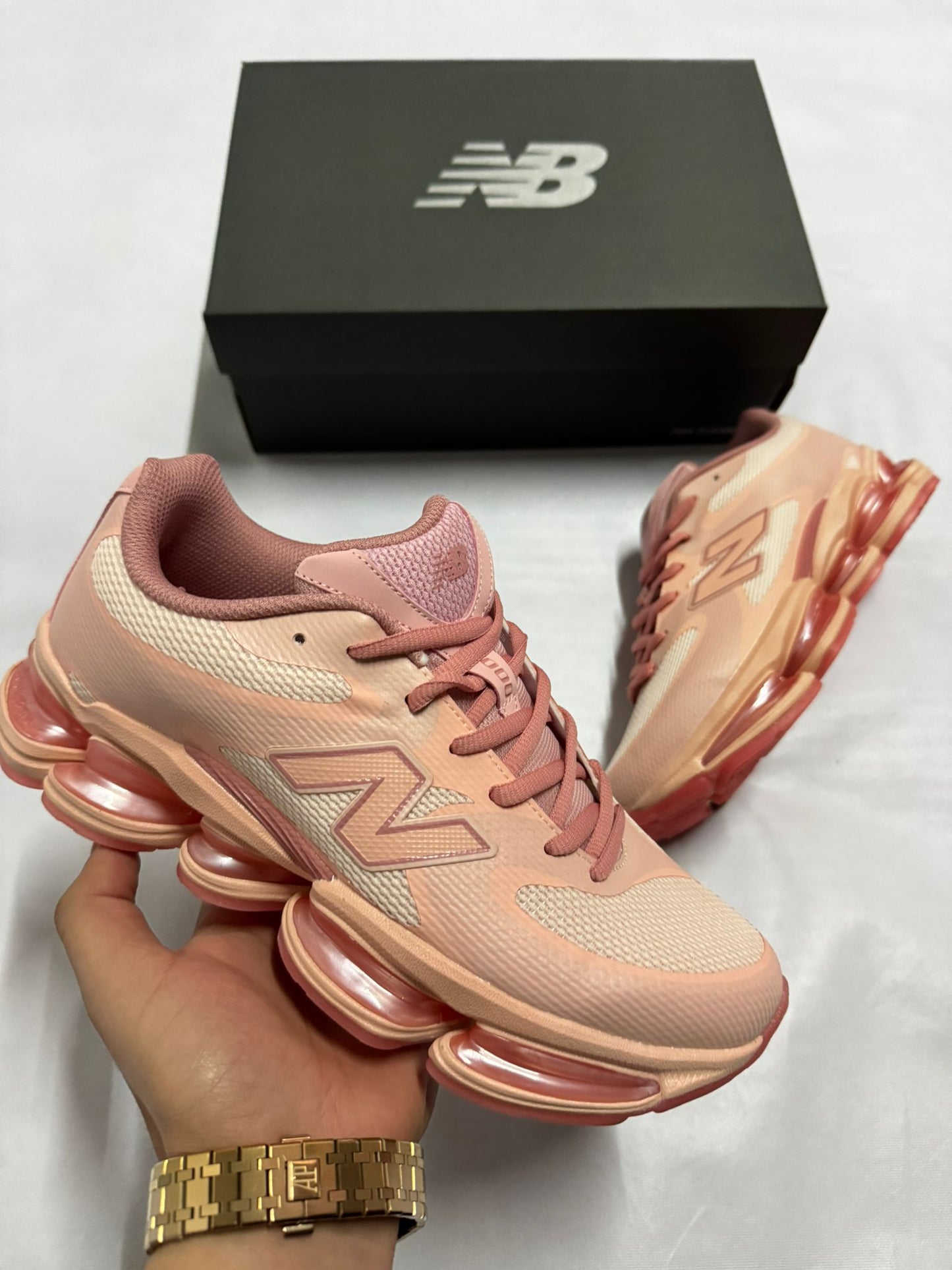 New Balance 2000