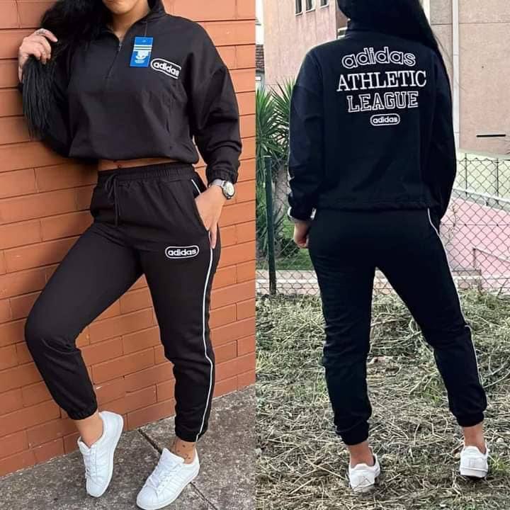 Chándal Adidas Mujer Corto
