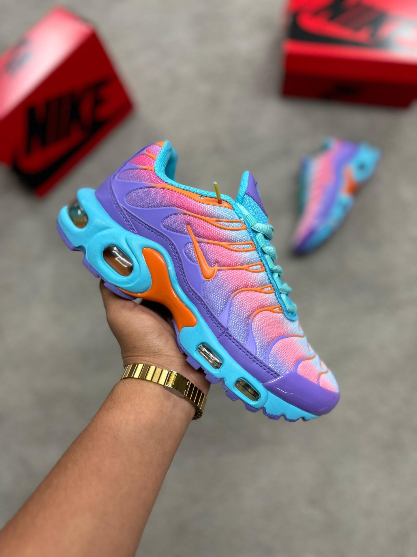 AIRMAX PLUS TN  (Varios Colores)