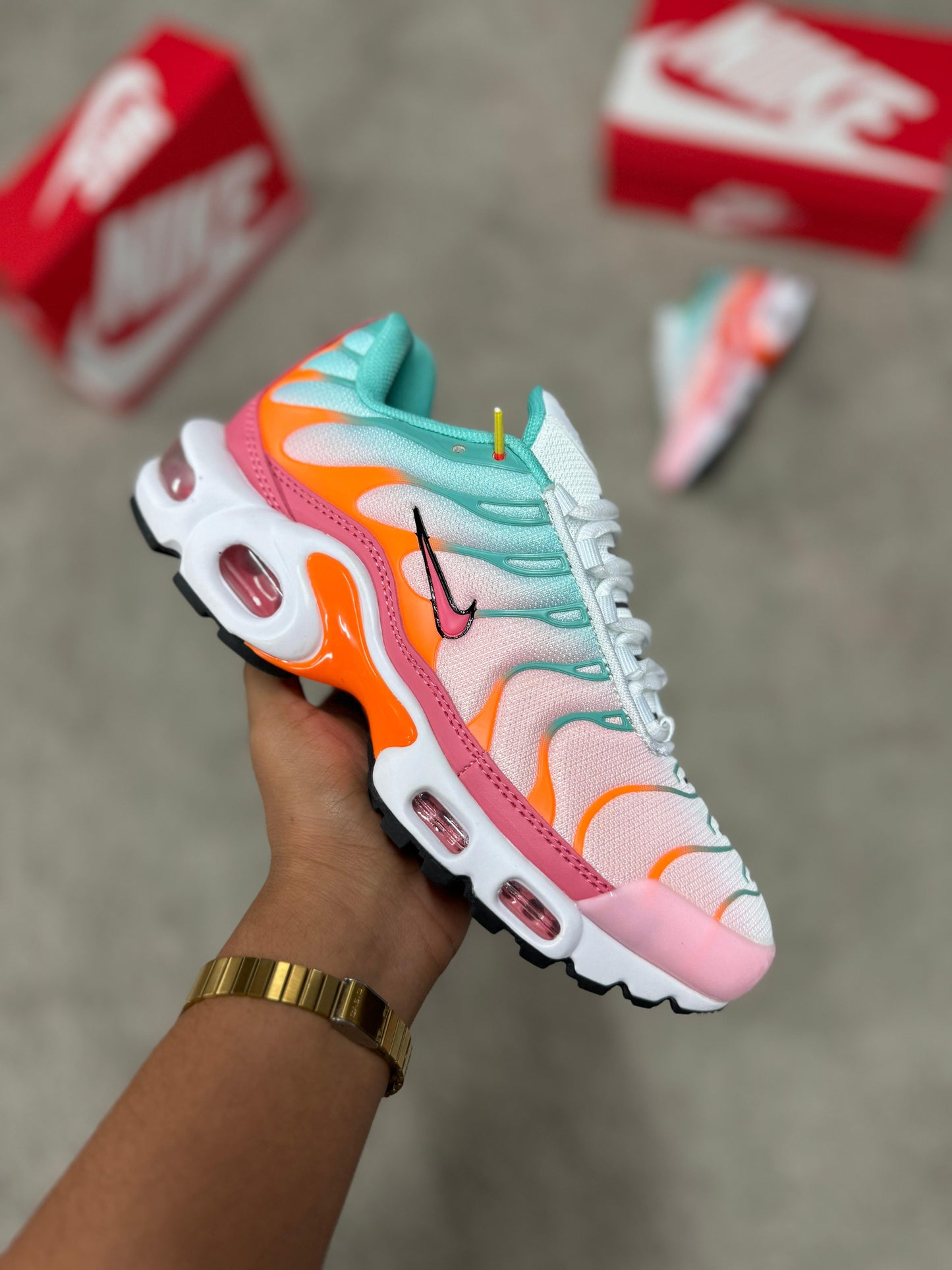 AIRMAX PLUS TN  (Varios Colores)