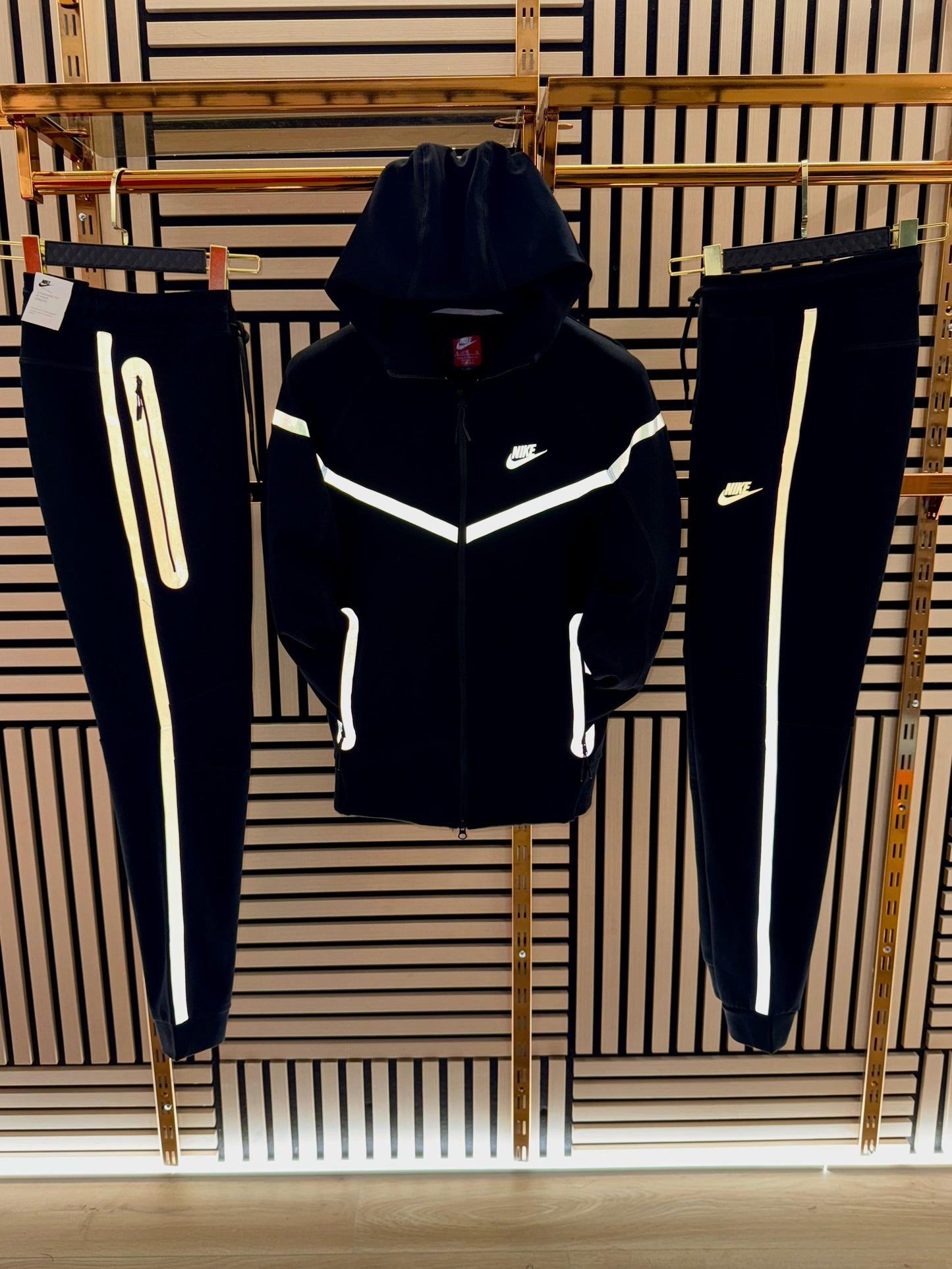 Chándal Nike Tech reflectante Windrunner (Edición limitada)