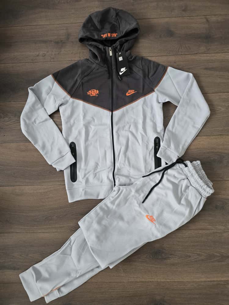 Chándal Nike Tech Central Cee (Varios Colores)