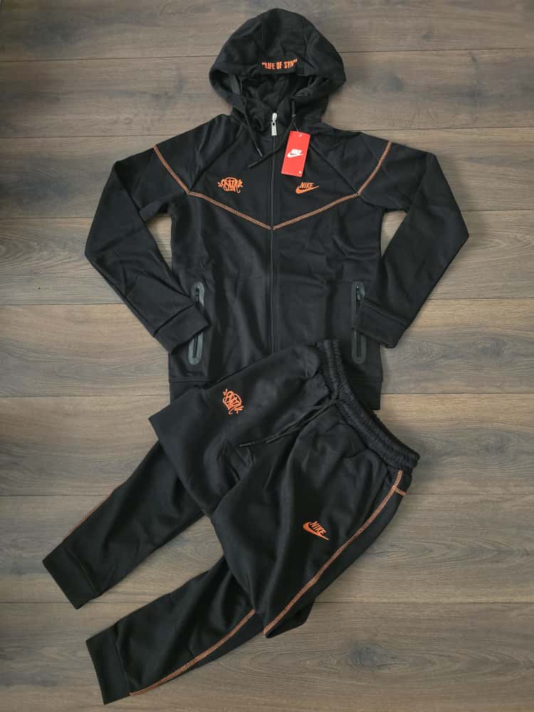 Chándal Nike Tech Central Cee (Varios Colores)