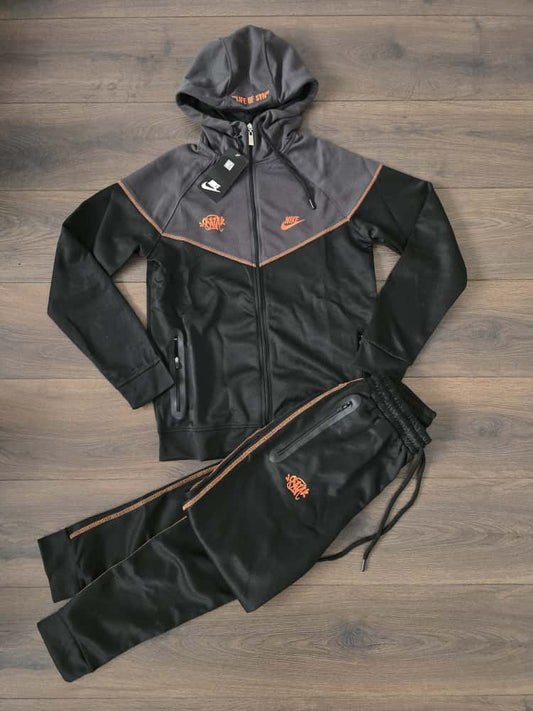 Chándal Nike Tech Central Cee (Varios Colores)