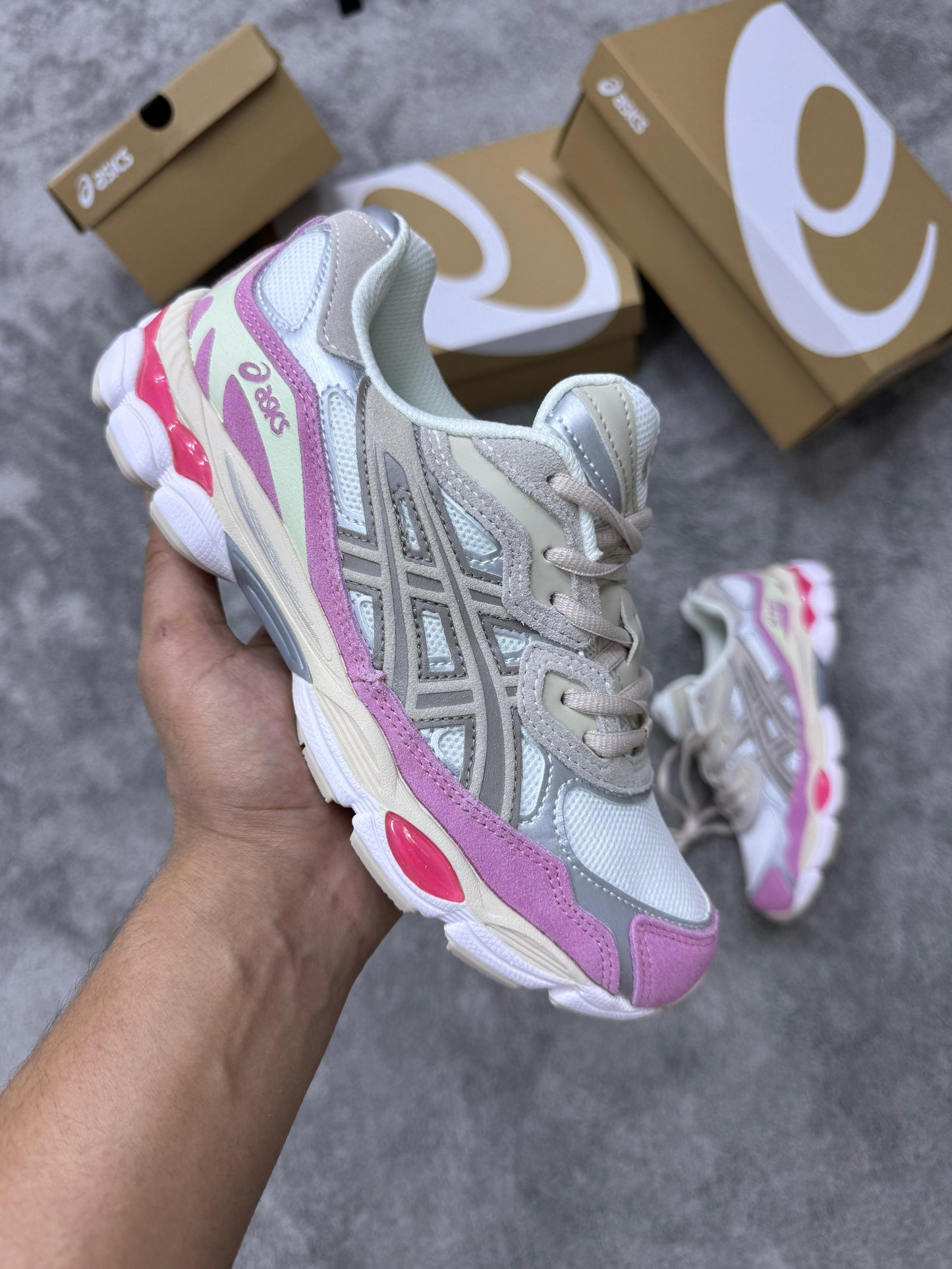 ASICS (Varios Colores)