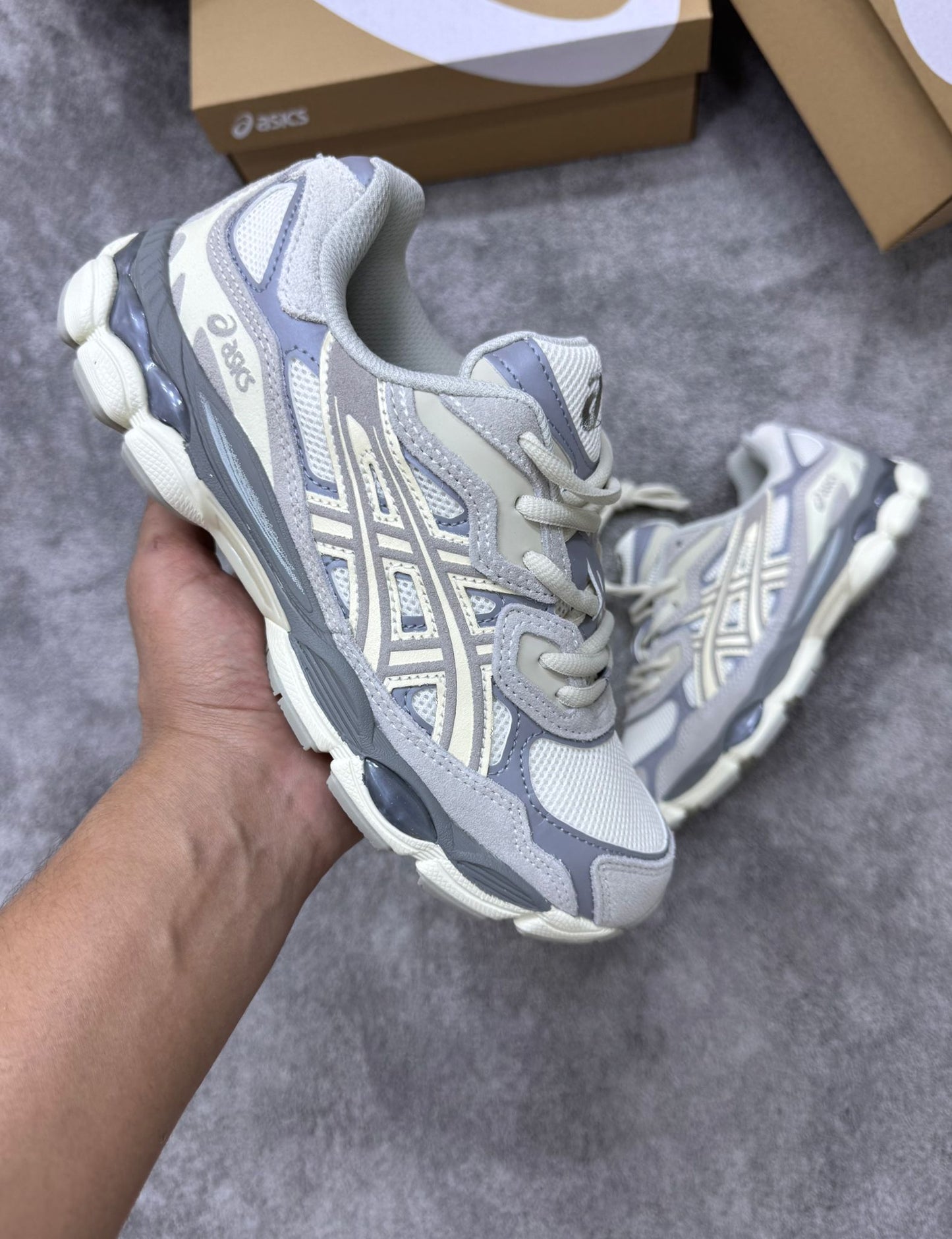 ASICS (Varios Colores)