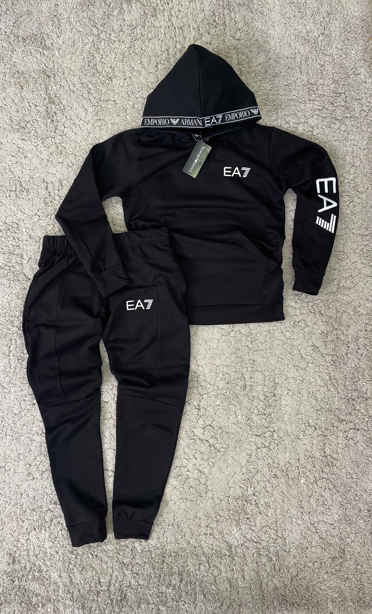 Chándal Armani EA7 (Varios Colores)