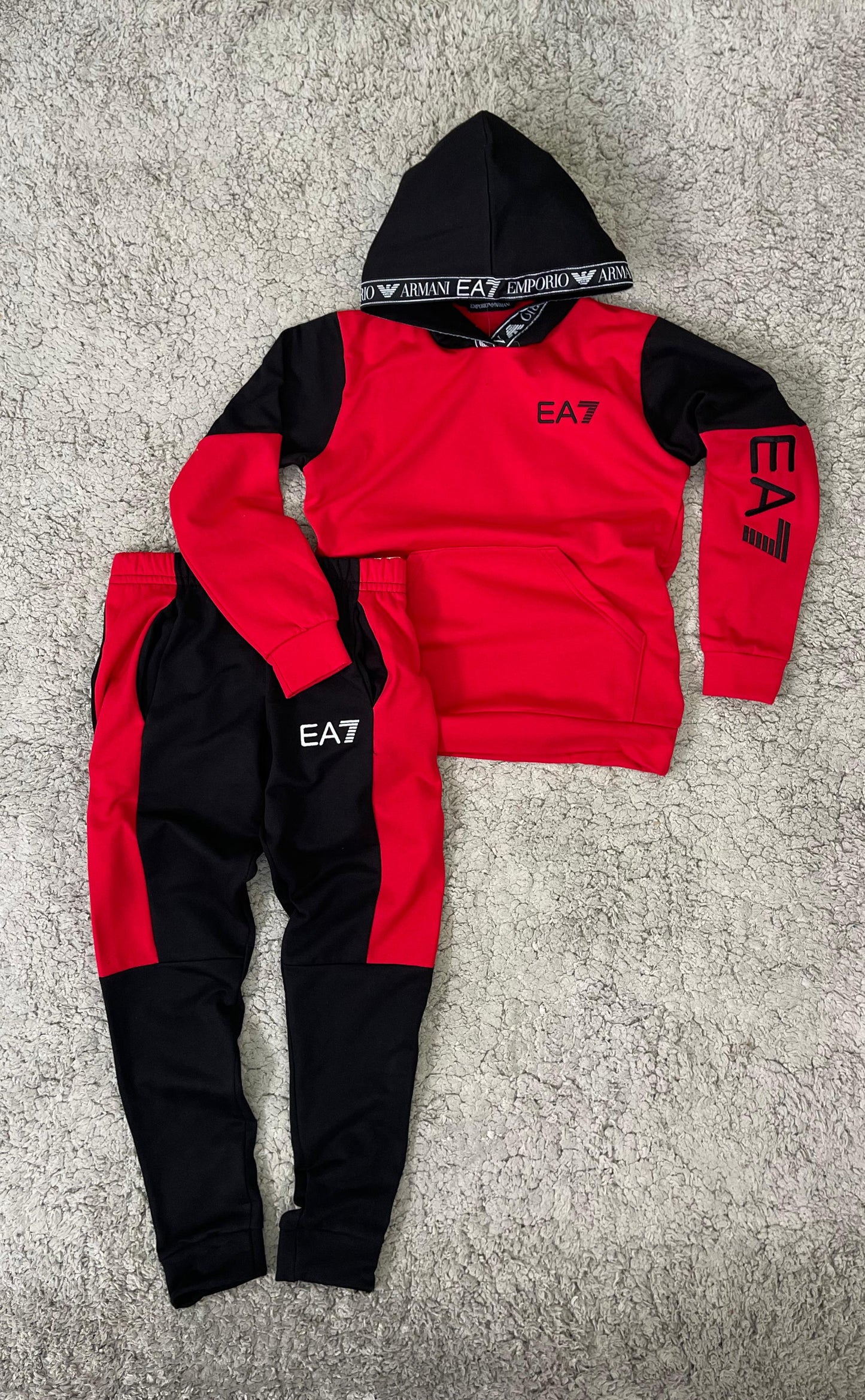 Chándal Armani EA7 (Varios Colores)