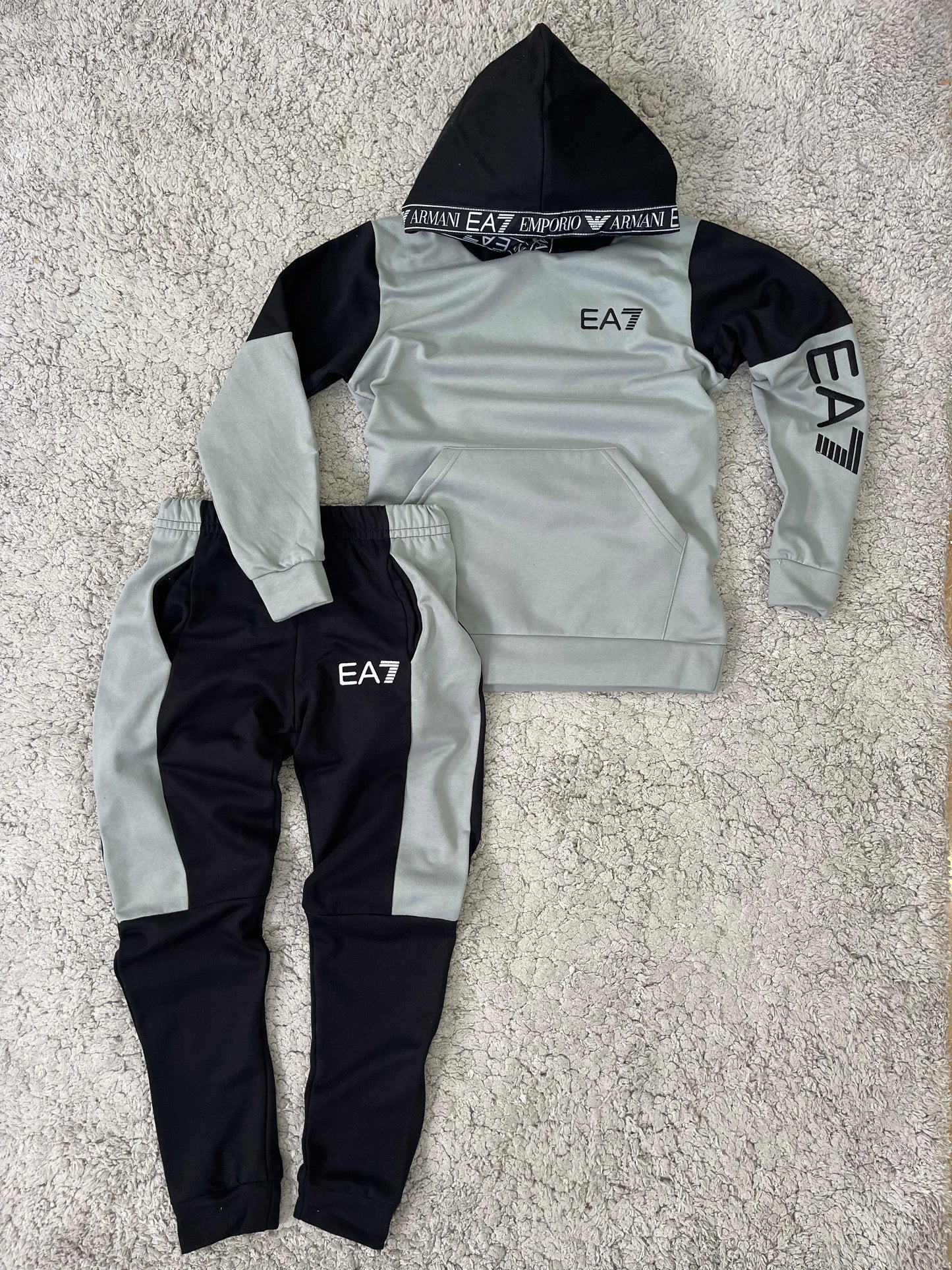 Chándal Armani EA7 (Varios Colores)