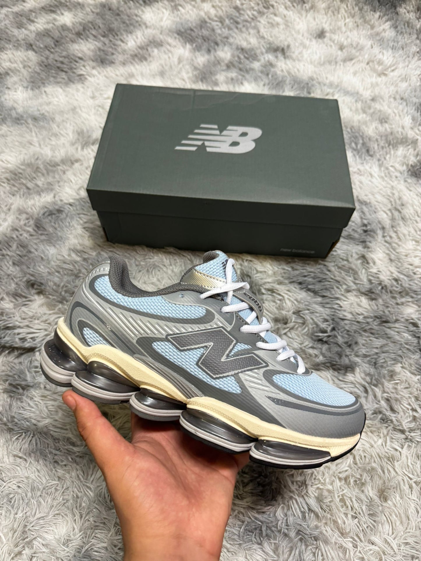 New Balance 2000