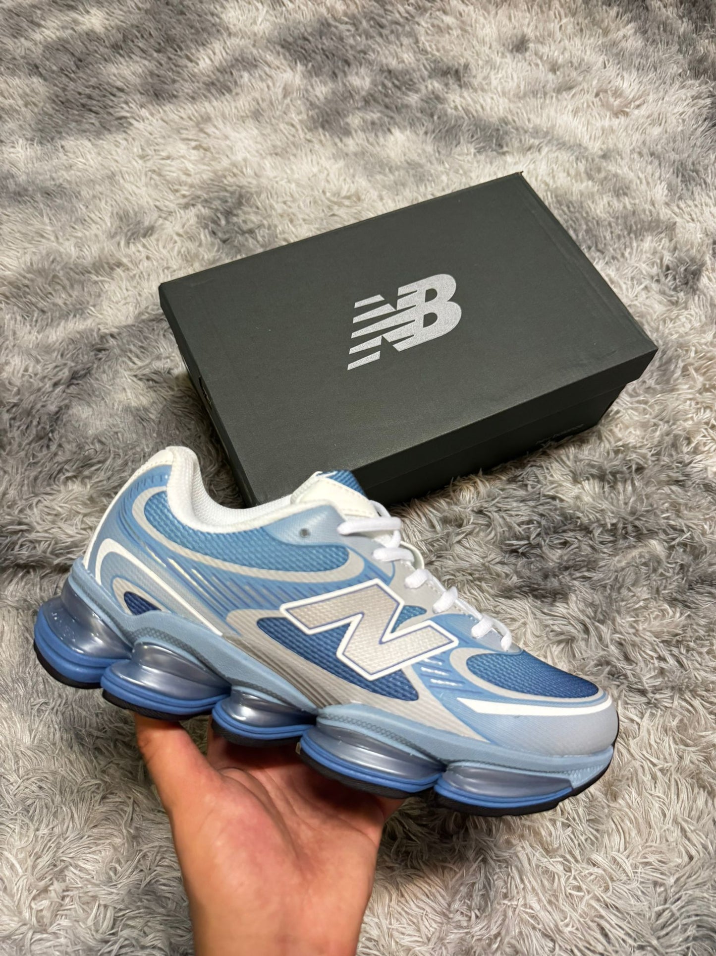 New Balance 2000