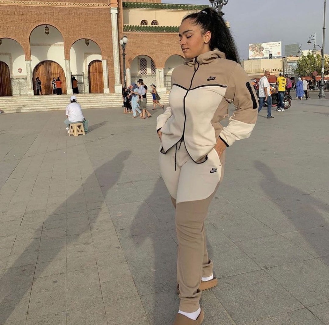 Chándal Nike Tech (Varios Colores)