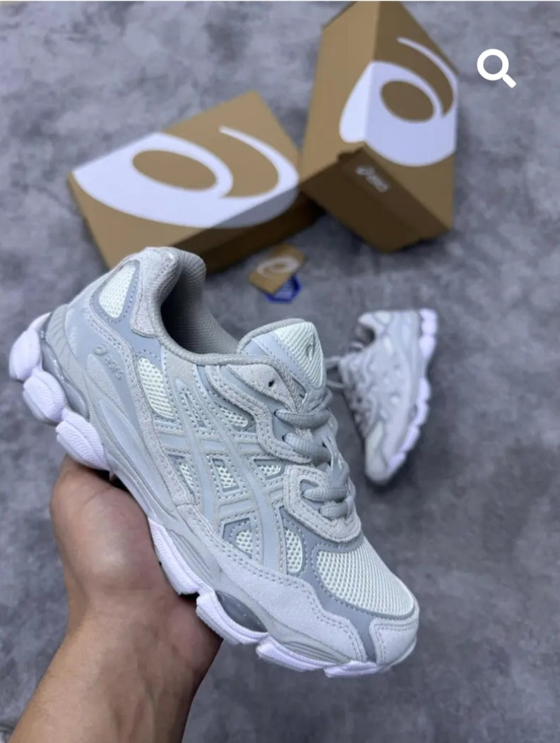 ASICS (Varios Modelos)
