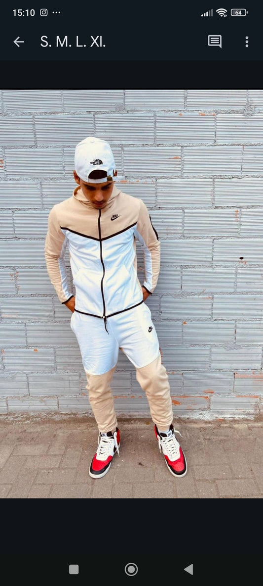 Chándal Nike Tech marrón