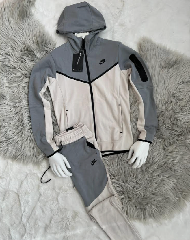 Chándal Nike Tech (Varios Colores)